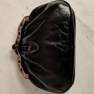 Ashneil clutch with chain shoulder strap